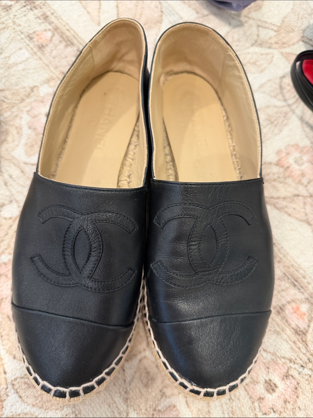 CHANEL Black Leather CC Logo Espadrille Flats